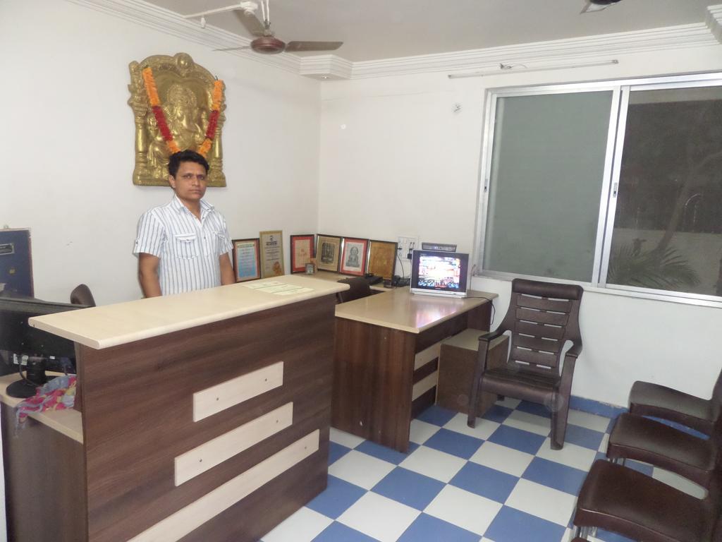 Indradeep Executive Hotel Aurangabad  Zewnętrze zdjęcie