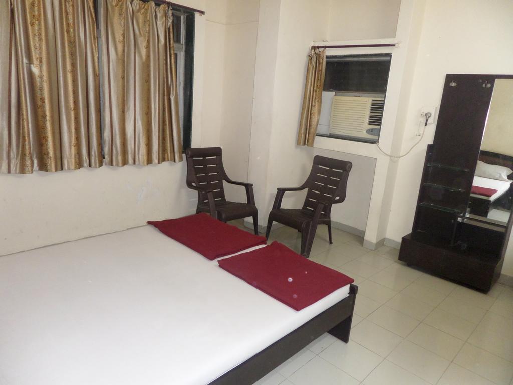 Indradeep Executive Hotel Aurangabad  Zewnętrze zdjęcie
